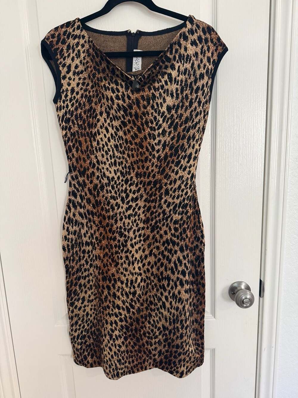 St John Collection Leopard Knit Sheath Dress Size 6 Made in USA Mob Wife